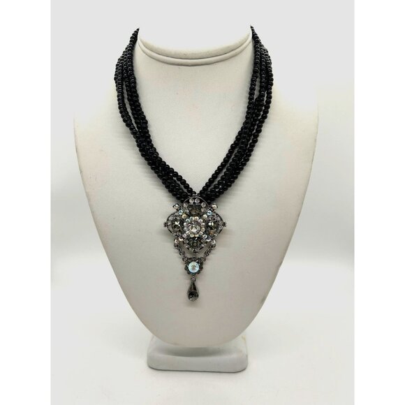 Vintage-Inspired Black Beaded Necklace With Aurora Borealis Rhinestone Pendant - Picture 4 of 13